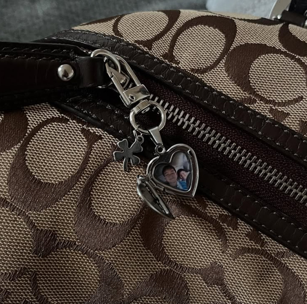 Locket keychain - Phone strap by Minise