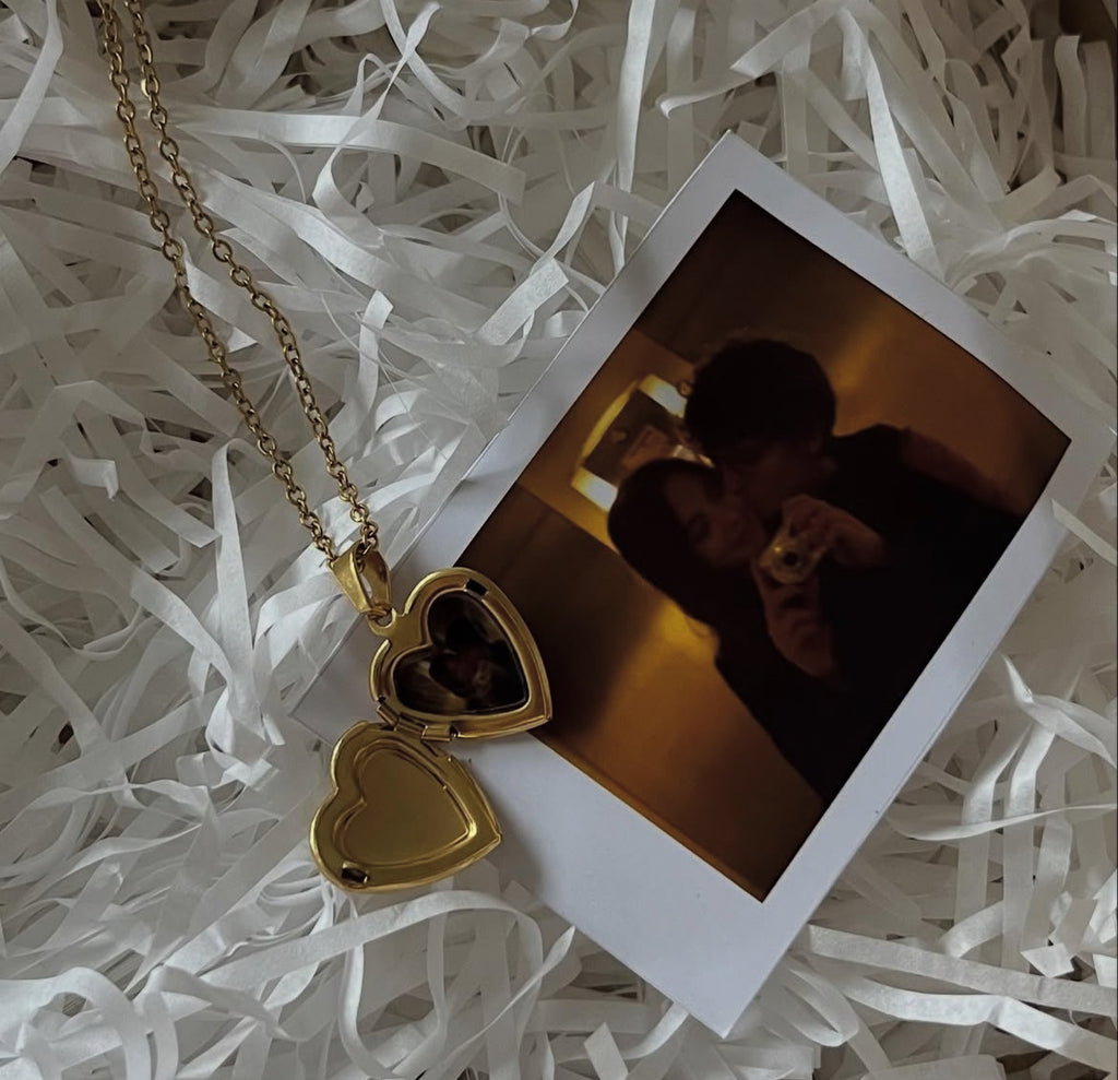 Lorrens Locket Necklace