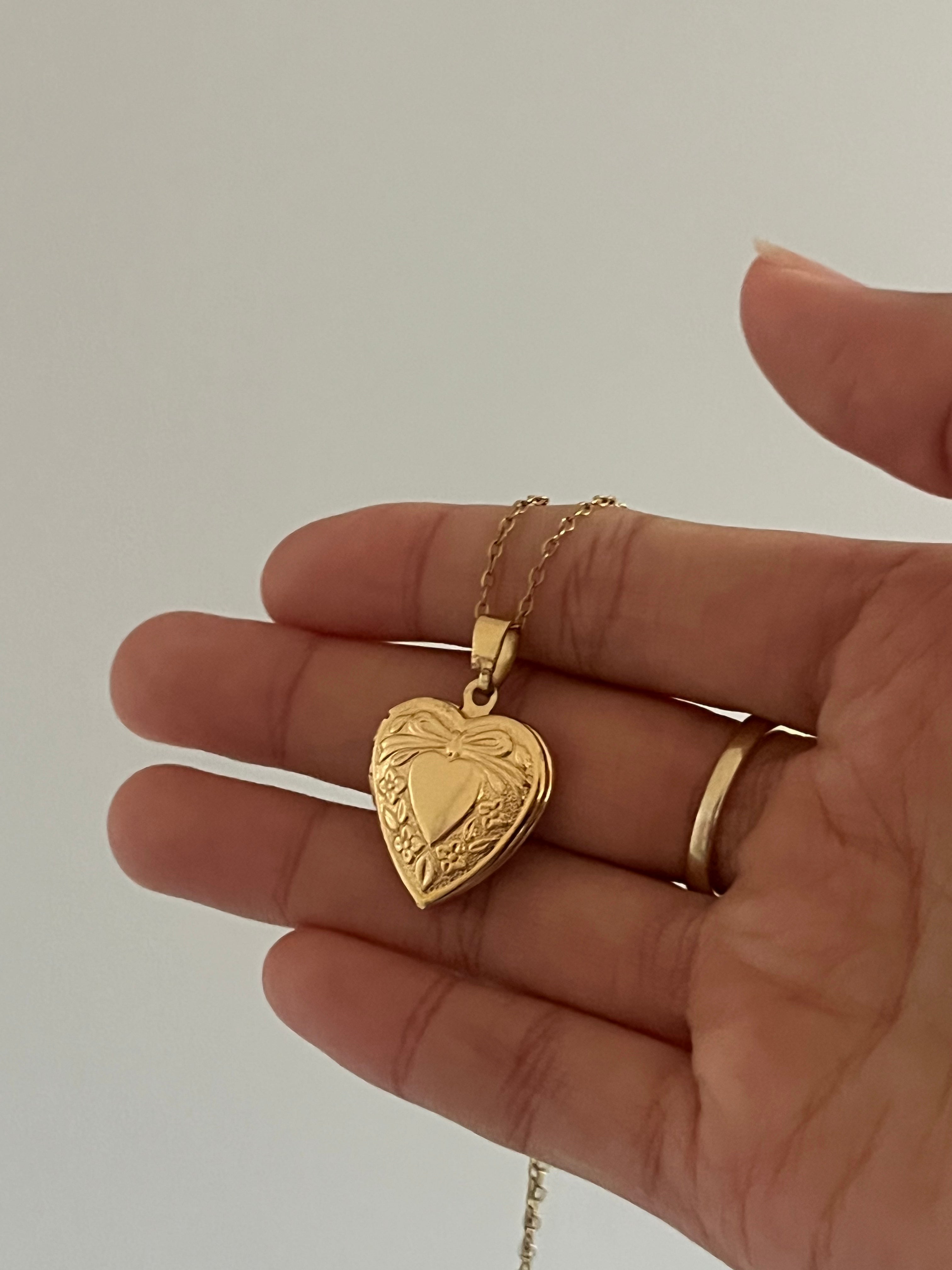Lorrens Gold Locket Necklace - By Minise