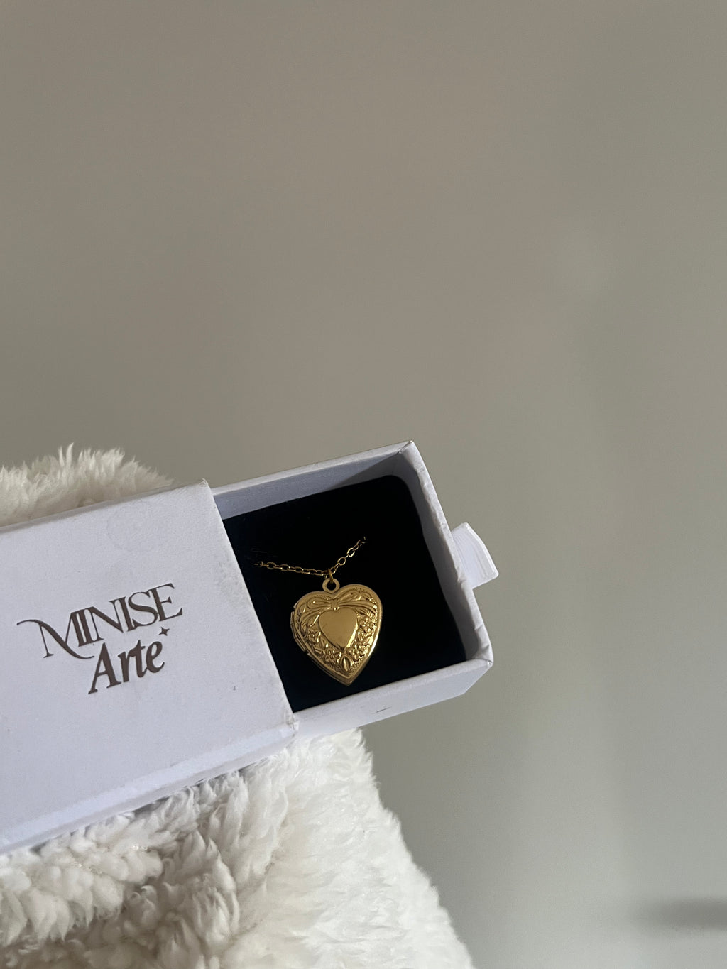 Lorrens Gold Locket Necklace - By Minise