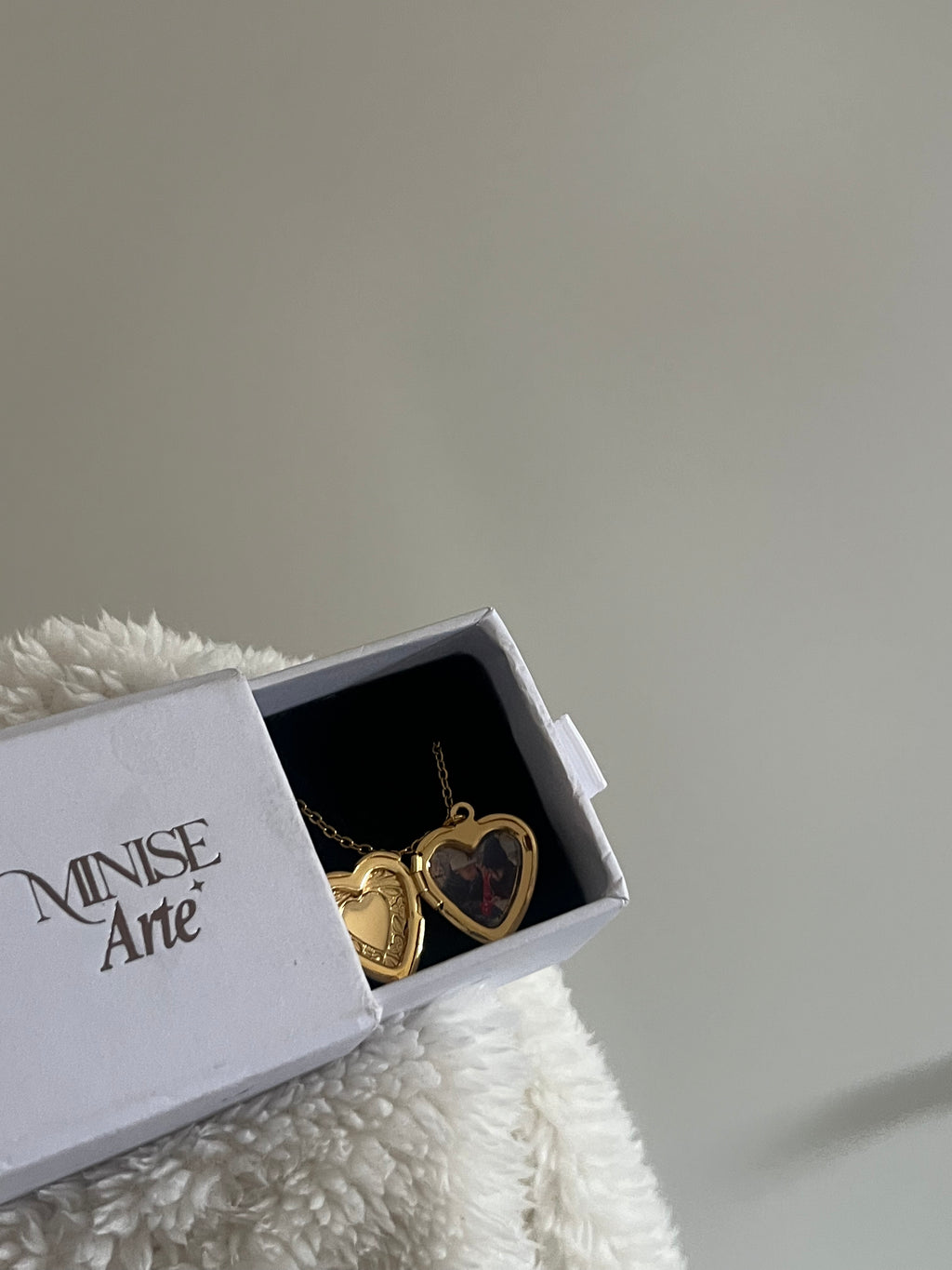 Lorrens Gold Locket Necklace - By Minise